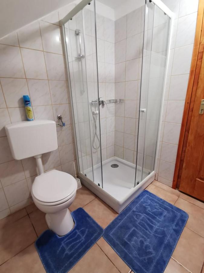 Kis Rigo Vendeghaz Hotell Salgótarján Eksteriør bilde