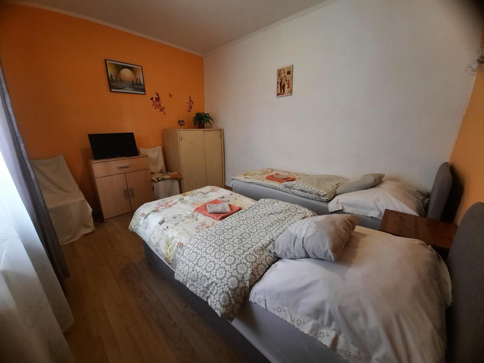 Kis Rigo Vendeghaz Hotell Salgótarján Eksteriør bilde