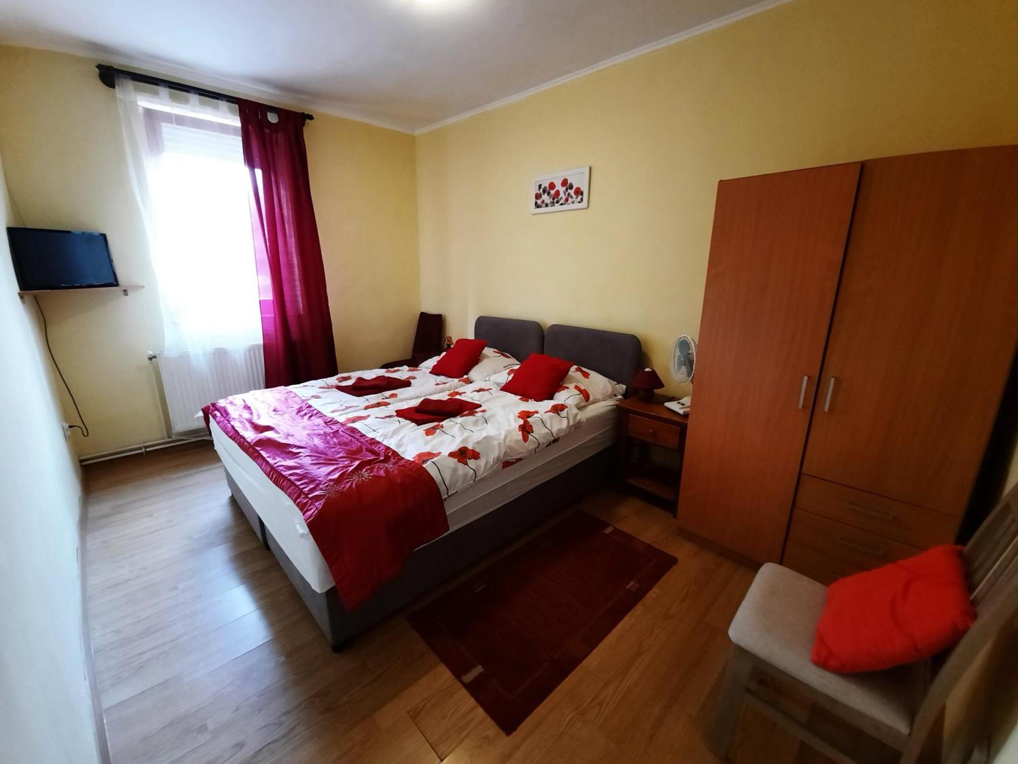 Kis Rigo Vendeghaz Hotell Salgótarján Eksteriør bilde